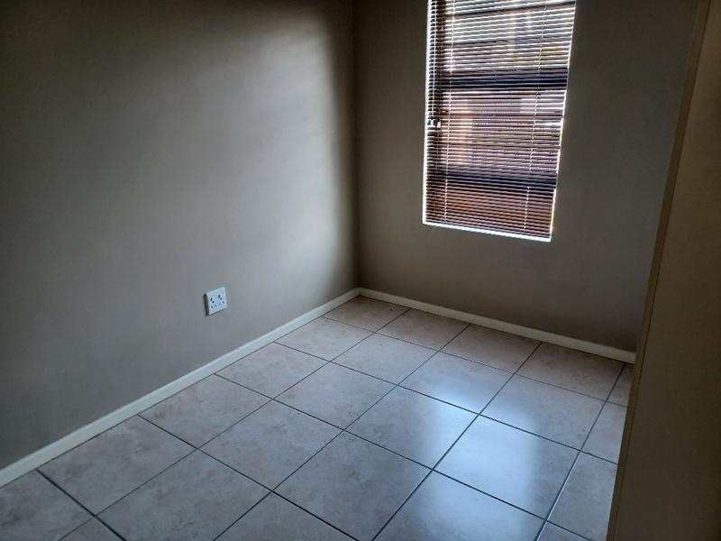 To Let 2 Bedroom Property for Rent in Burgundy Estate Western Cape